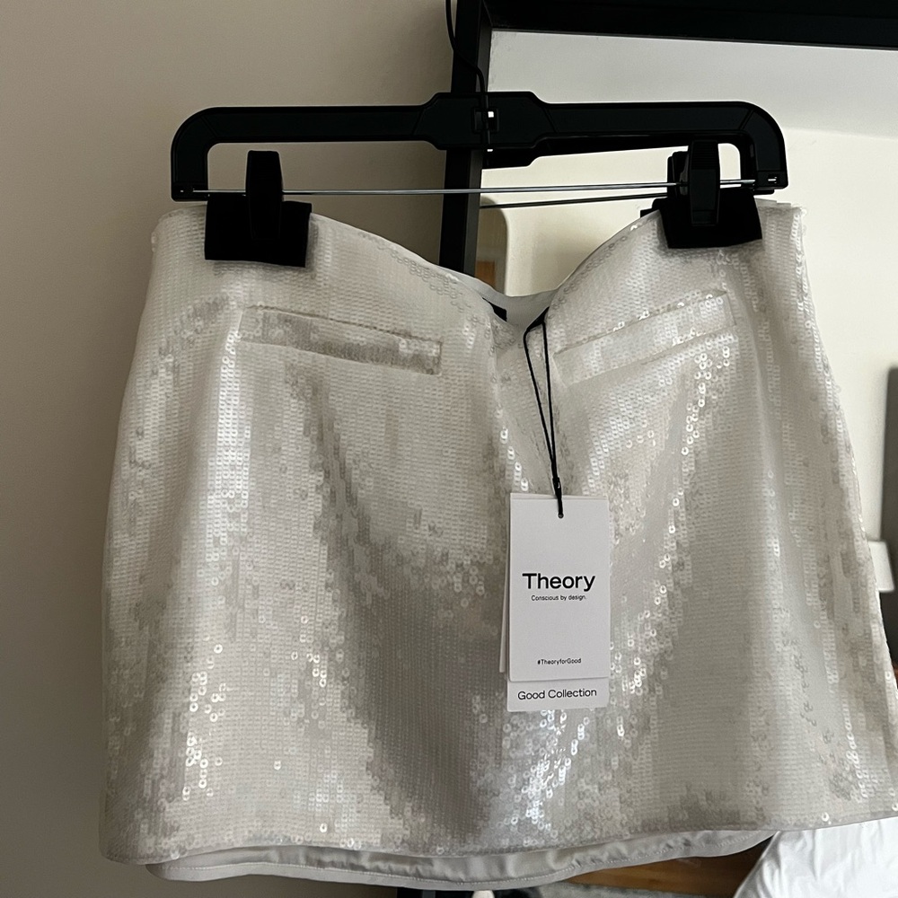 NWT theory sequin skirt